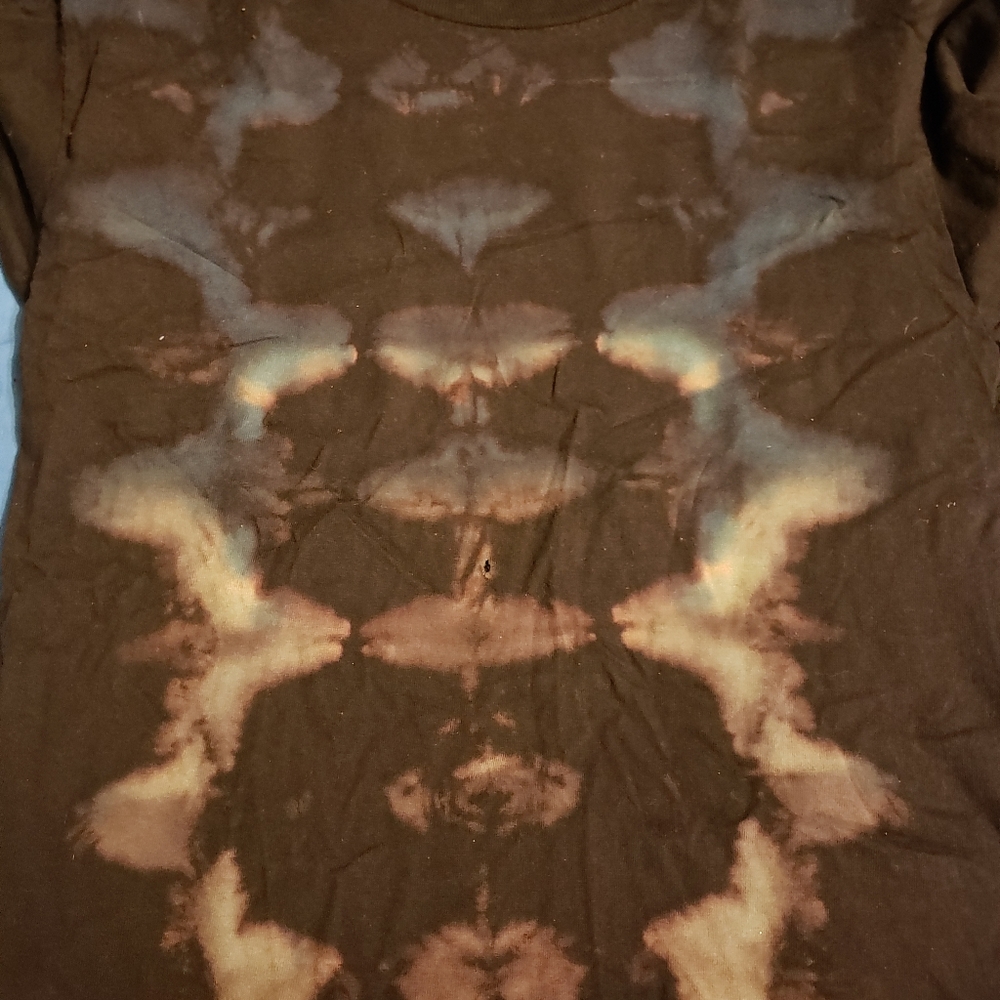 Bleach tie dye